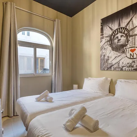 Modern With Rooftop Terrace, Steps To Bay