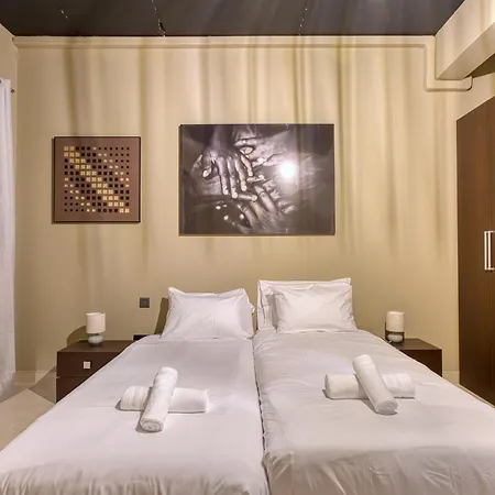 Modern With Rooftop Terrace, Steps To Bay Mellieħa