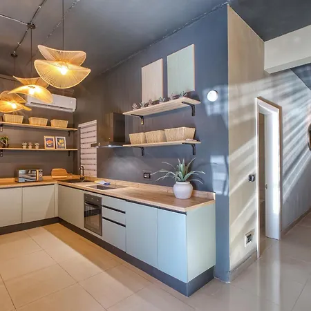 Modern With Rooftop Terrace, Steps To Bay