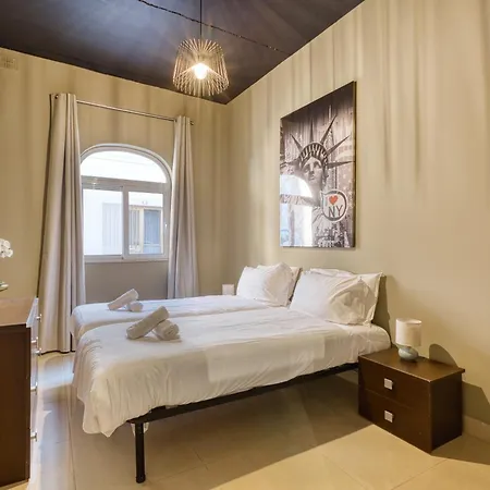 Modern With Rooftop Terrace, Steps To Bay *