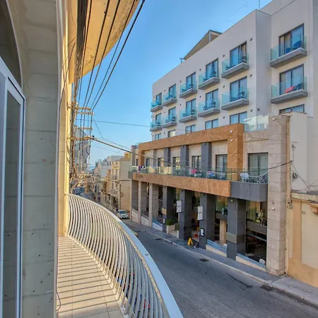 Modern With Rooftop Terrace, Steps To Bay