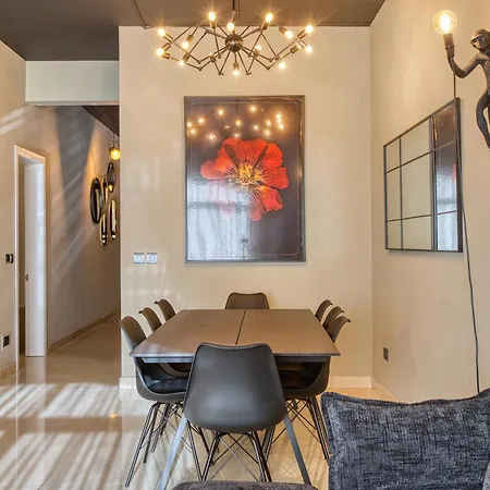 Modern With Rooftop Terrace, Steps To Bay