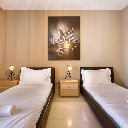 Modern With Rooftop Terrace, Steps To Bay * Mellieħa