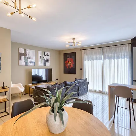 Modern With Rooftop Terrace, Steps To Bay * Mellieħa