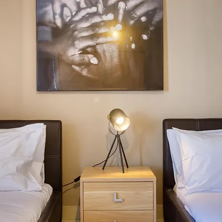 Modern With Rooftop Terrace, Steps To Bay Mellieħa