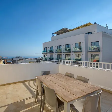 Modern With Rooftop Terrace, Steps To Bay Lägenhet