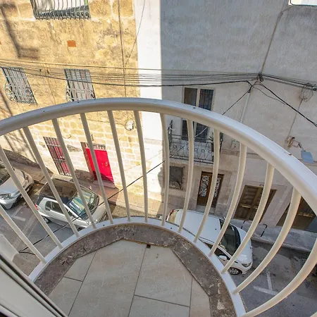 Modern With Rooftop Terrace, Steps To Bay Mellieħa