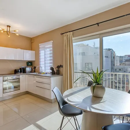 Modern With Rooftop Terrace, Steps To Bay *