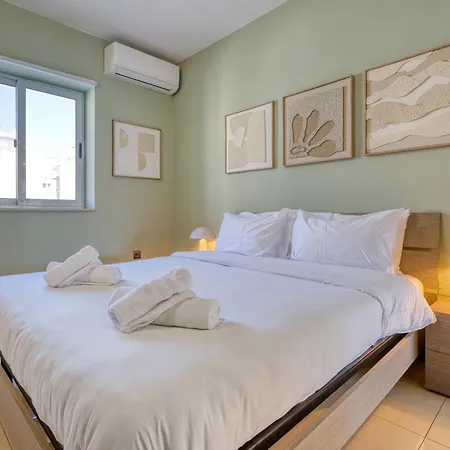 Modern With Rooftop Terrace, Steps To Bay *