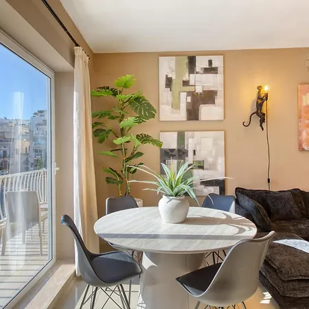 Modern With Rooftop Terrace, Steps To Bay Lägenhet Mellieħa